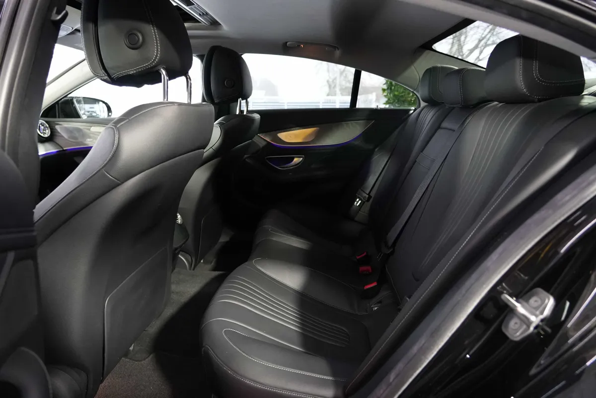 Mercedes-Benz CLS 450 4Matic AMG Line Night Paket - Image 11