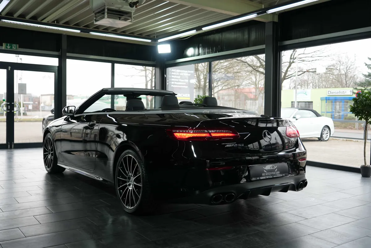 Mercedes-Benz E 53 AMG Cabrio 4Matic - Image 4