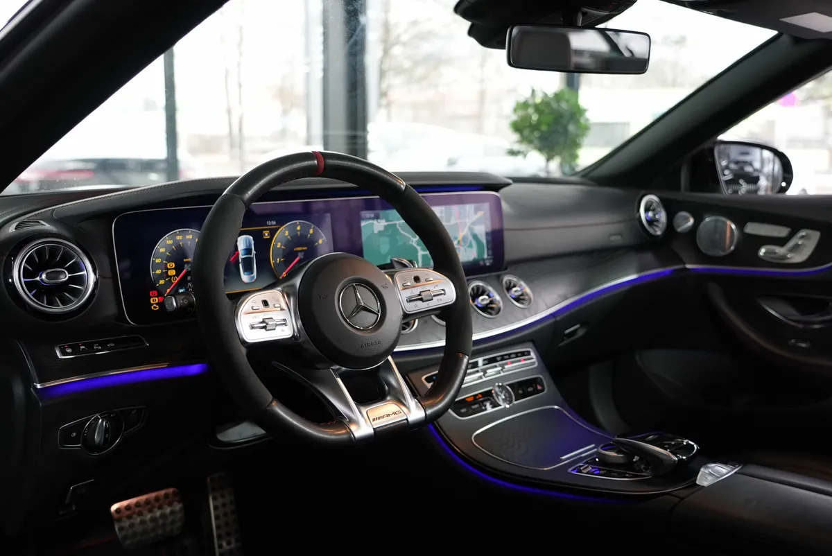 Mercedes-Benz E 53 AMG Cabrio 4Matic - Image 12