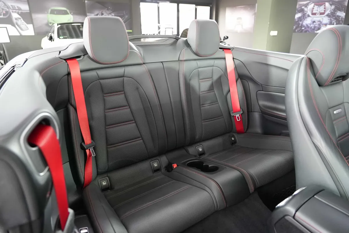 Mercedes-Benz E 53 AMG Cabrio 4Matic - Image 17