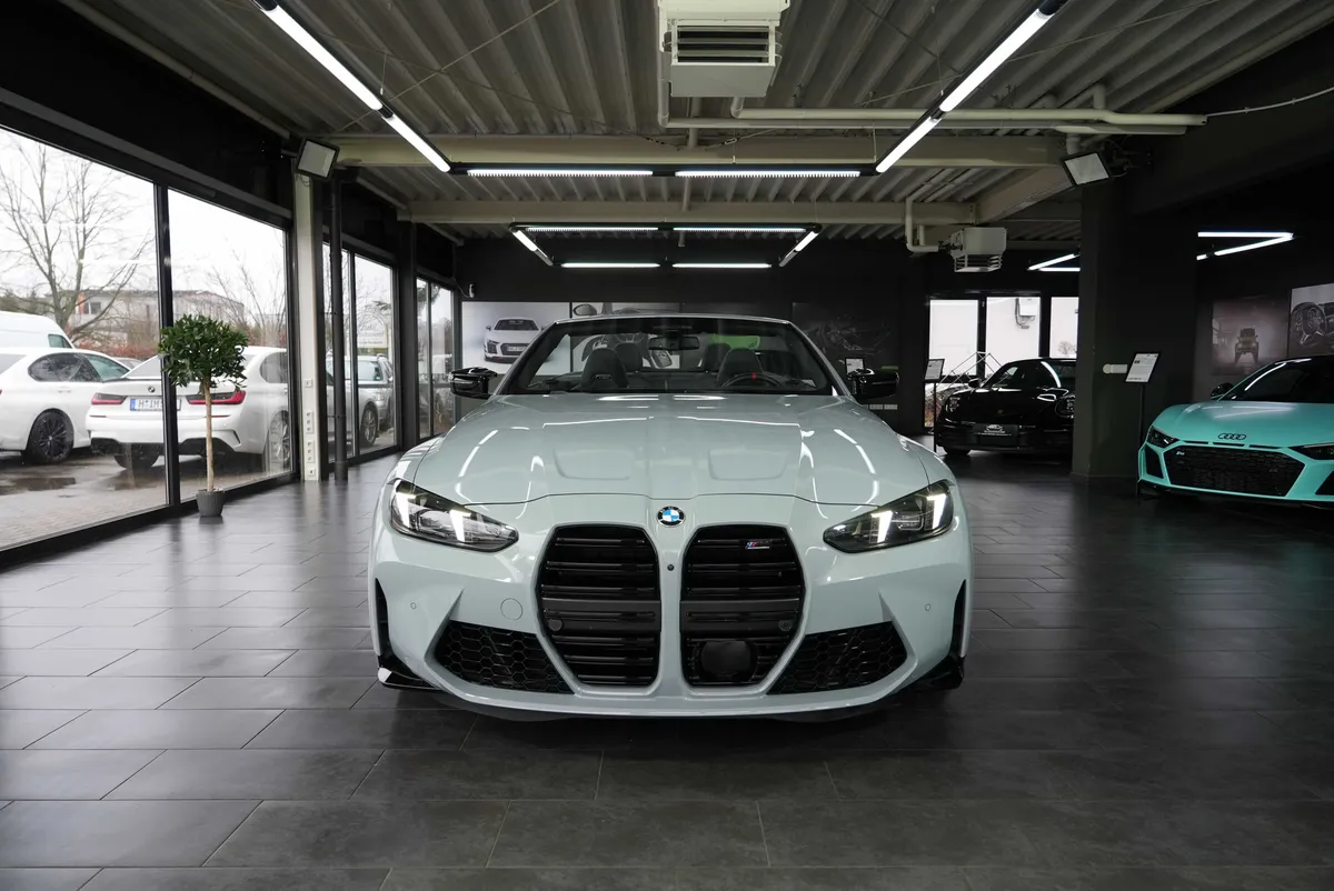 BMW M4 Competition Cabrio xDrive - Image 8