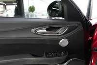 Alfa Romeo Giulia Quadrifoglio 2.9 V6 Bi-Turbo AT8 - Image 9