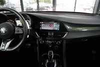 Alfa Romeo Giulia Quadrifoglio 2.9 V6 Bi-Turbo AT8 - Image 18