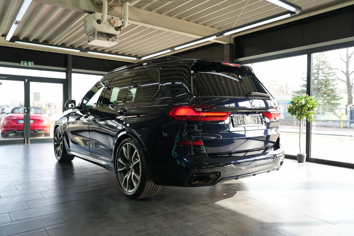 BMW X7 M50i - Image 3
