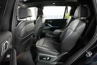 BMW X7 M50i - Image 14