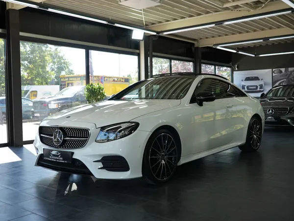 Mercedes-Benz E 220 d Coupé AMG Line Widescreen