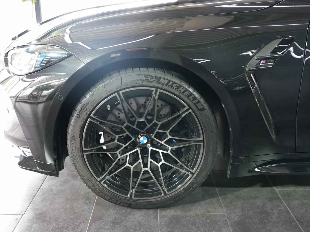 BMW M4 Coupé M xDrive Competition - Image 8