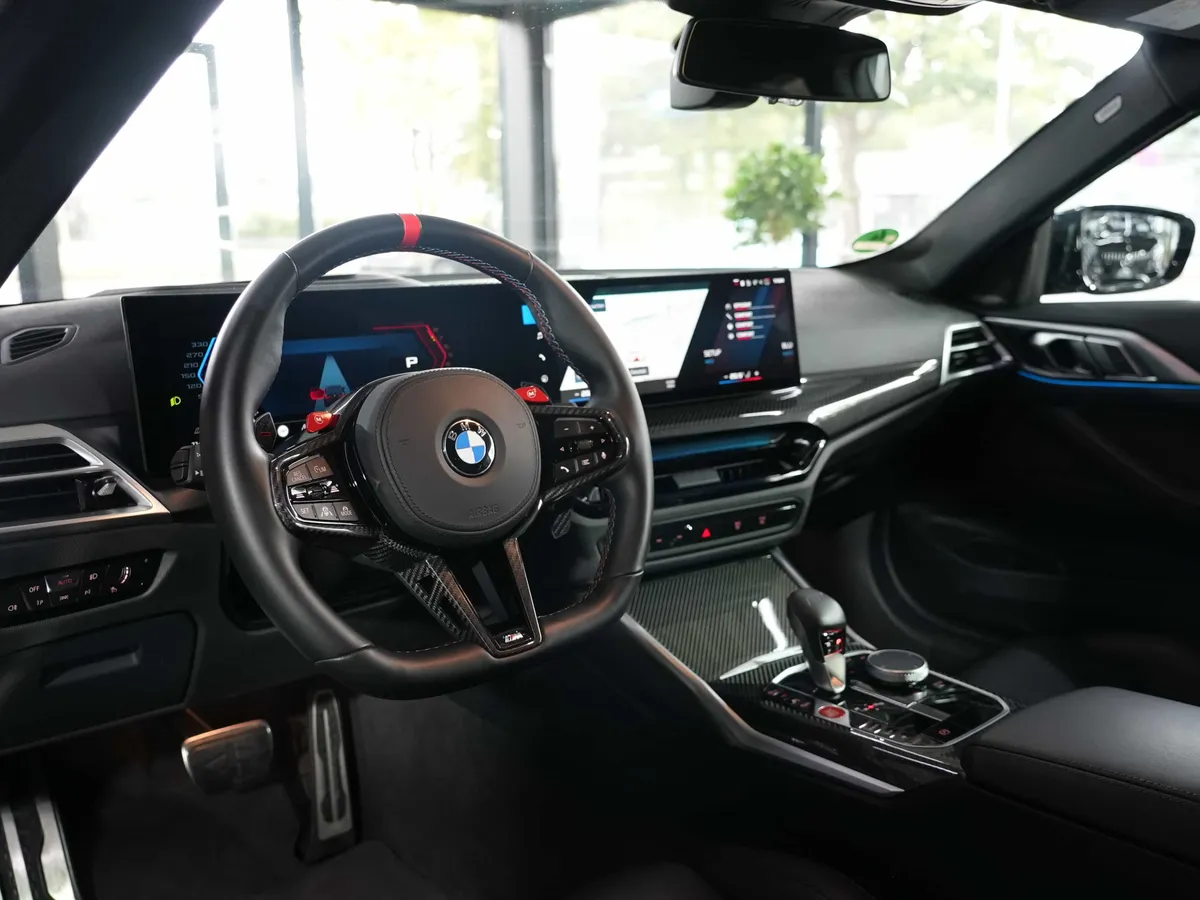 BMW M4 Coupé M xDrive Competition - Image 13