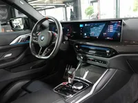 BMW M4 Coupé M xDrive Competition - Image 17