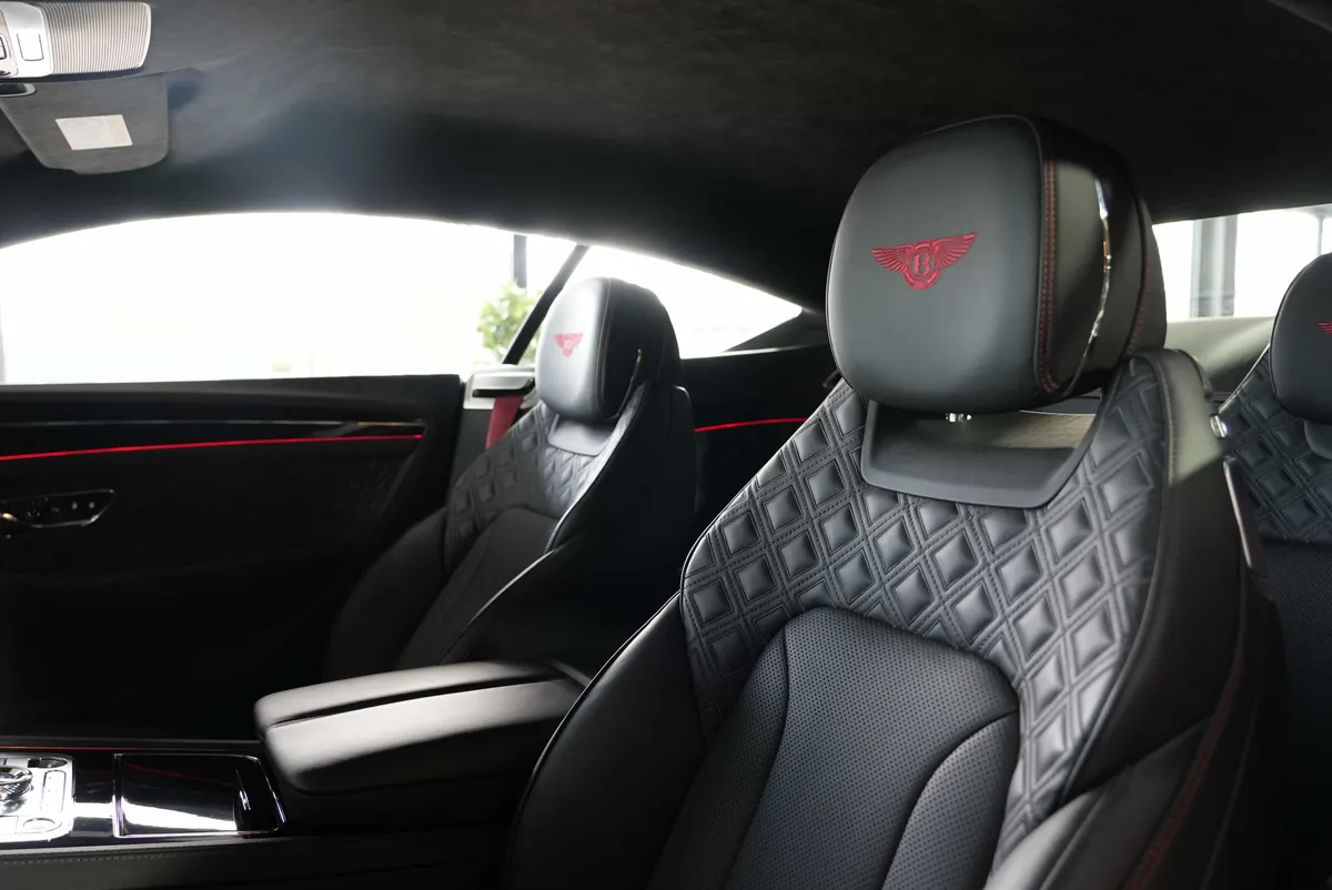 Bentley Continental GT V8 Coupé - Image 11