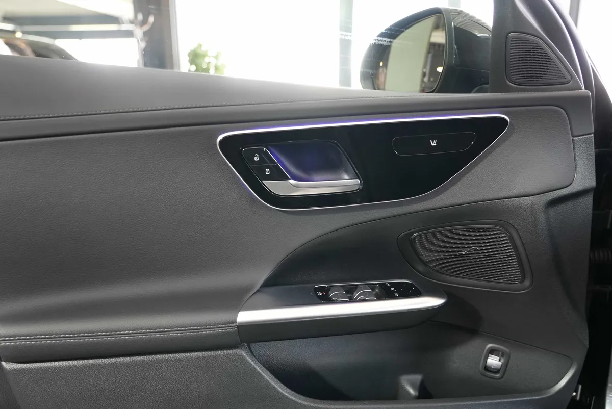 Mercedes-Benz C 220 d AMG Line - Image 9