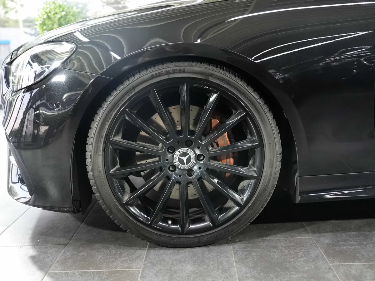 Mercedes-Benz E 400 d 4Matic Coupé AMG Line - Image 9
