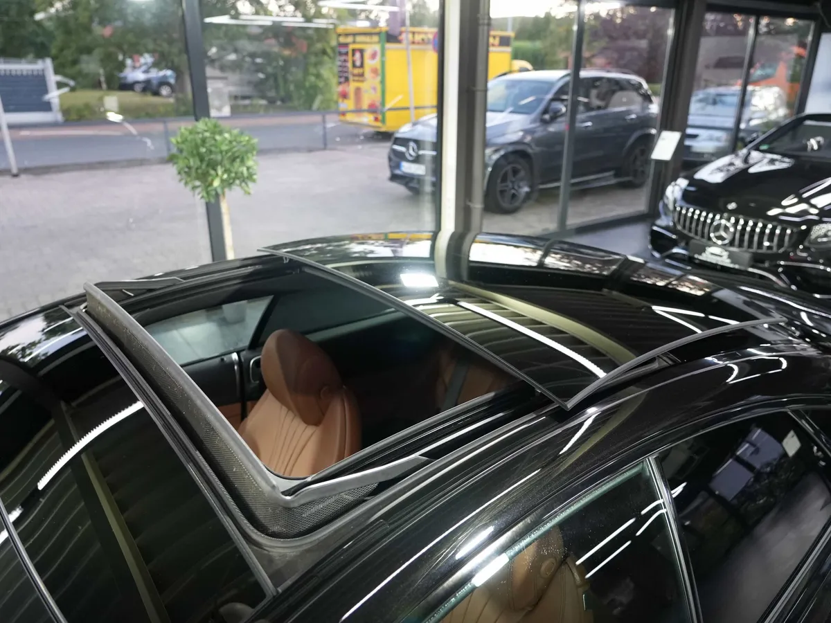 Mercedes-Benz E 400 d 4Matic Coupé AMG Line - Image 10