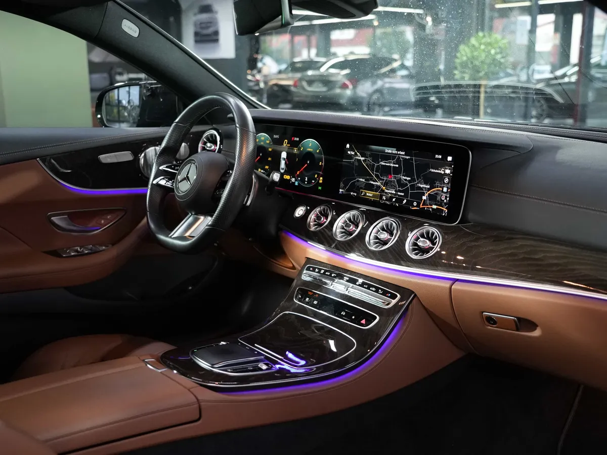 Mercedes-Benz E 400 d 4Matic Coupé AMG Line - Image 15