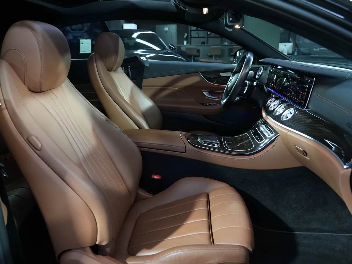 Mercedes-Benz E 400 d 4Matic Coupé AMG Line - Image 16