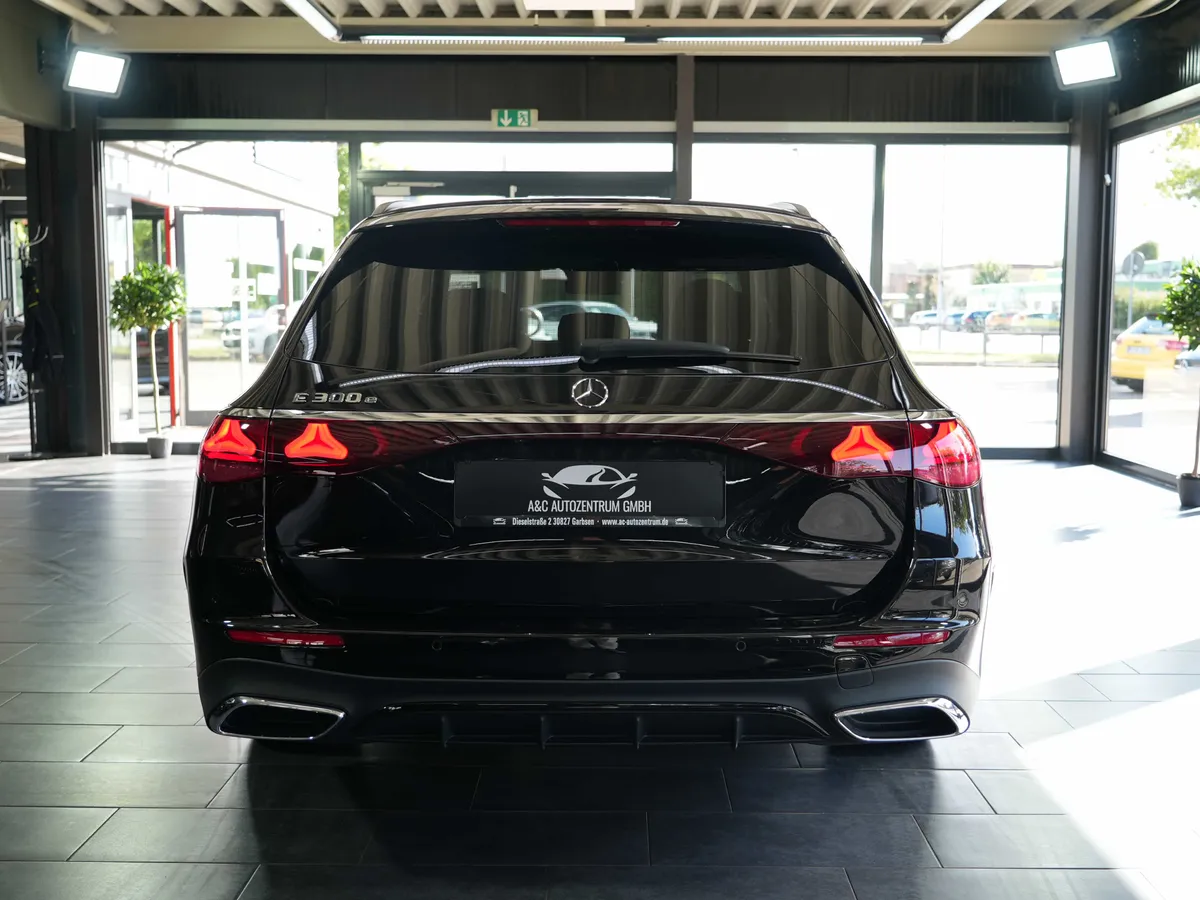 Mercedes-Benz E 300 e T-Modell AMG Line Advanced Superscreen - Image 4
