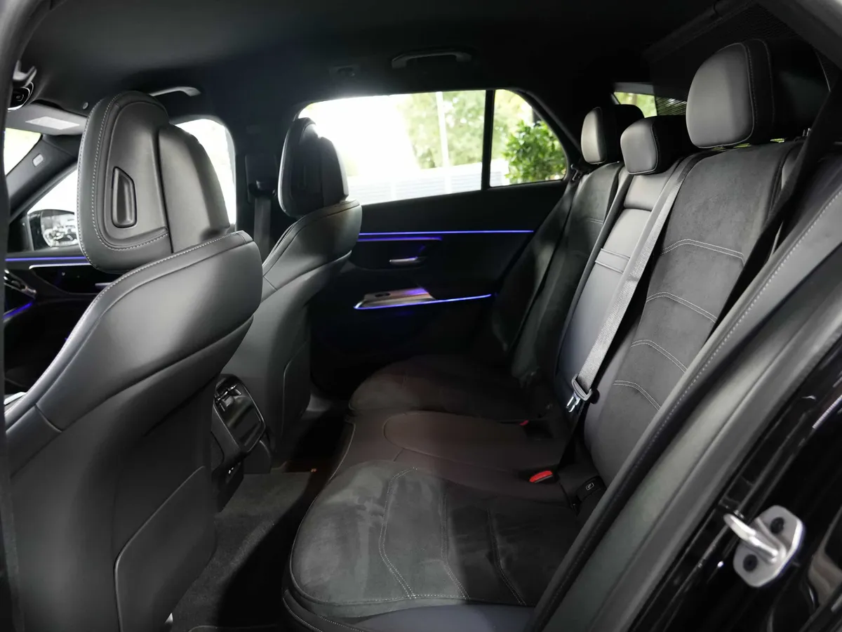 Mercedes-Benz E 300 e T-Modell AMG Line Advanced Superscreen - Image 13