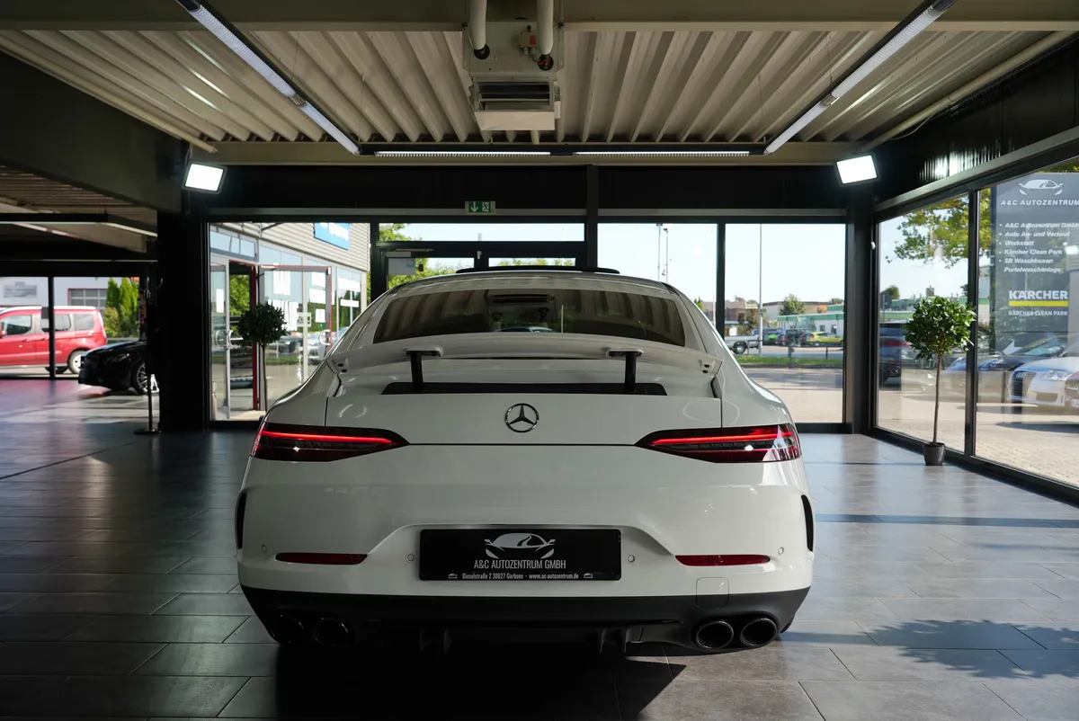 Mercedes-Benz AMG GT 43 - Image 4