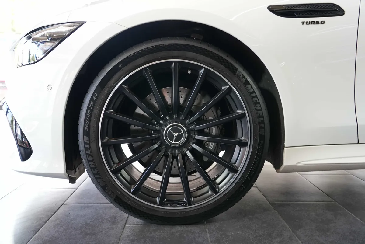 Mercedes-Benz AMG GT 43 - Image 9