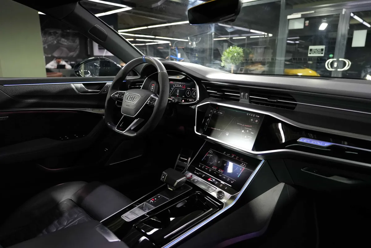 Audi RS 7 Sportback 4.0 TFSI Quattro - Image 17