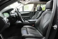 BMW 540i xDrive Touring Sport Line - Image 12