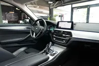 BMW 540i xDrive Touring Sport Line - Image 16