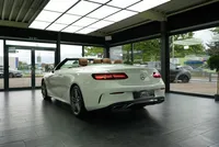 Mercedes-Benz E 200 Cabrio AMG Line - Image 3