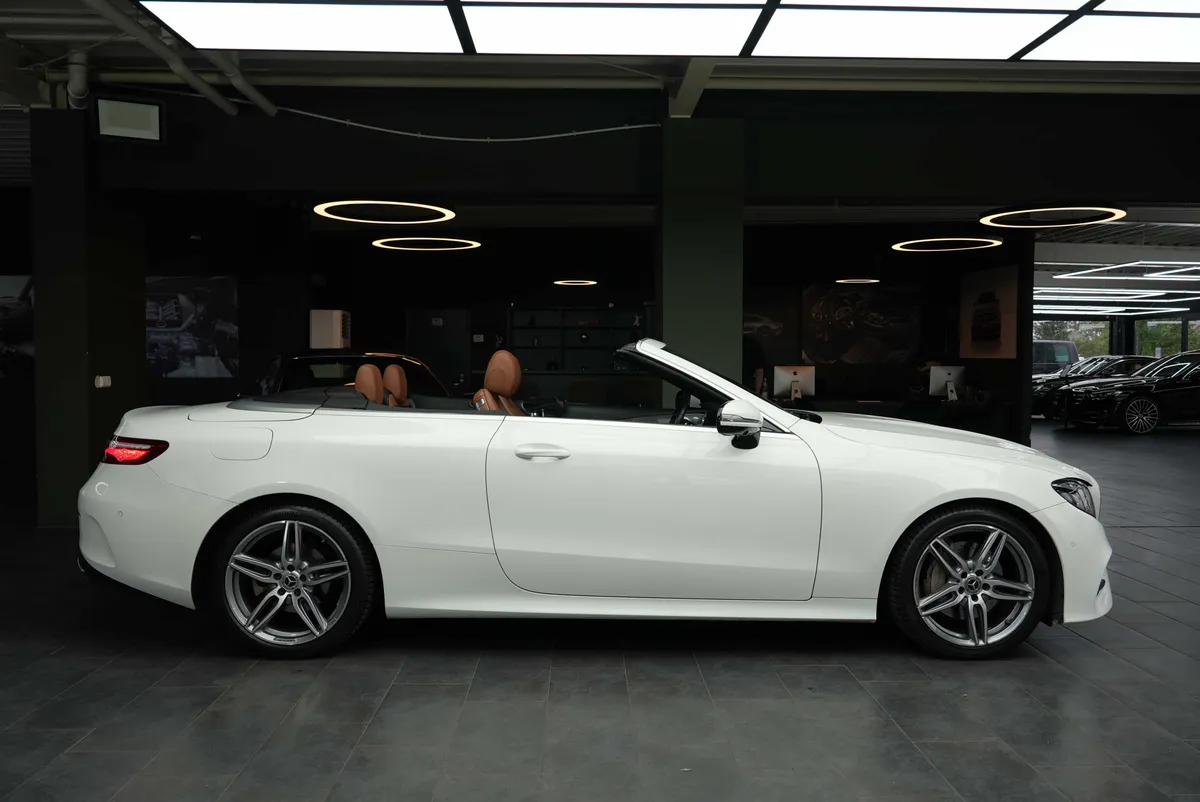 Mercedes-Benz E 200 Cabrio AMG Line - Image 22