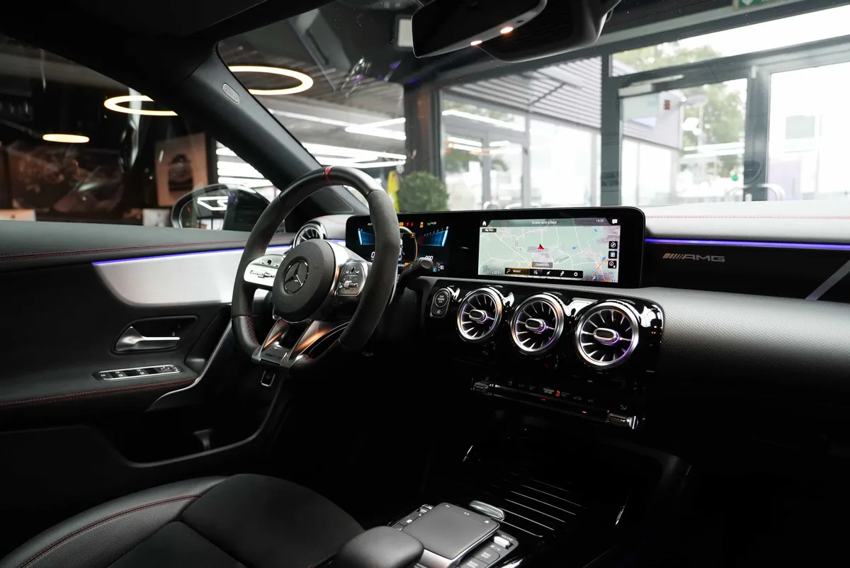 Mercedes-Benz CLA 35 AMG 4Matic - Image 13