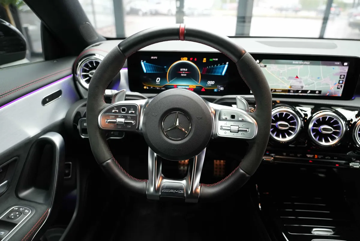 Mercedes-Benz CLA 35 AMG 4Matic - Image 17