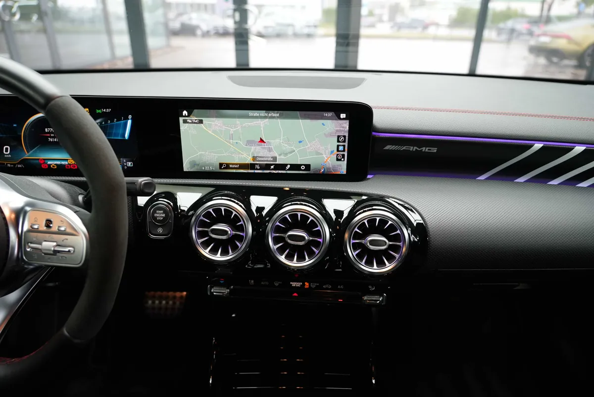 Mercedes-Benz CLA 35 AMG 4Matic - Image 18