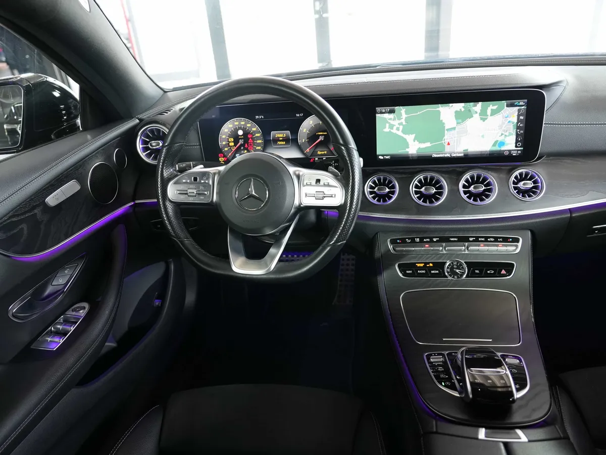 Mercedes-Benz E 200 Coupé AMG Line - Image 17